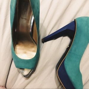 NWOB colorblock heels. Rachel Roy 8